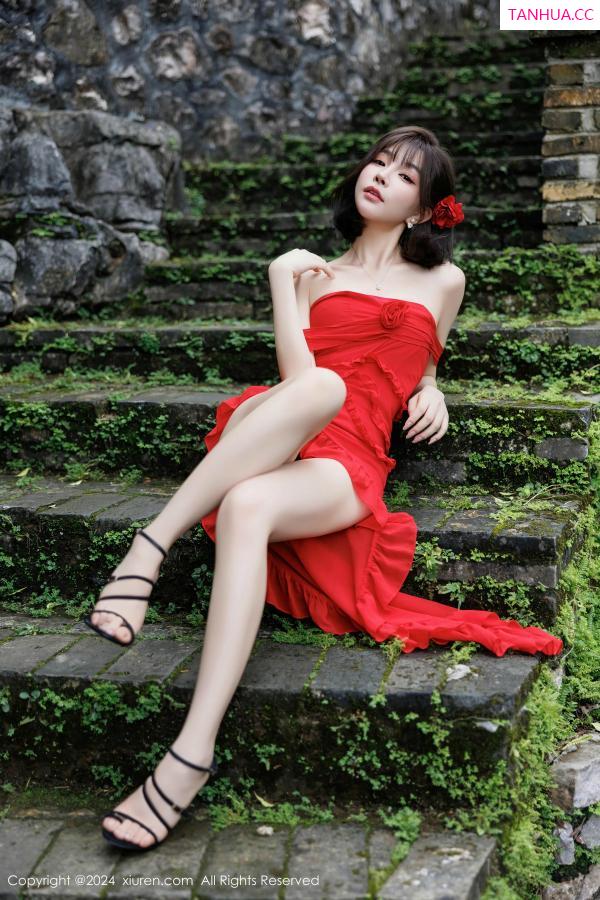 陈芝 芝芝Booty [XiuRen]高清写真图 2024.11.14 No.9449 徐莉芝Booty 黑丝美腿第30张图片